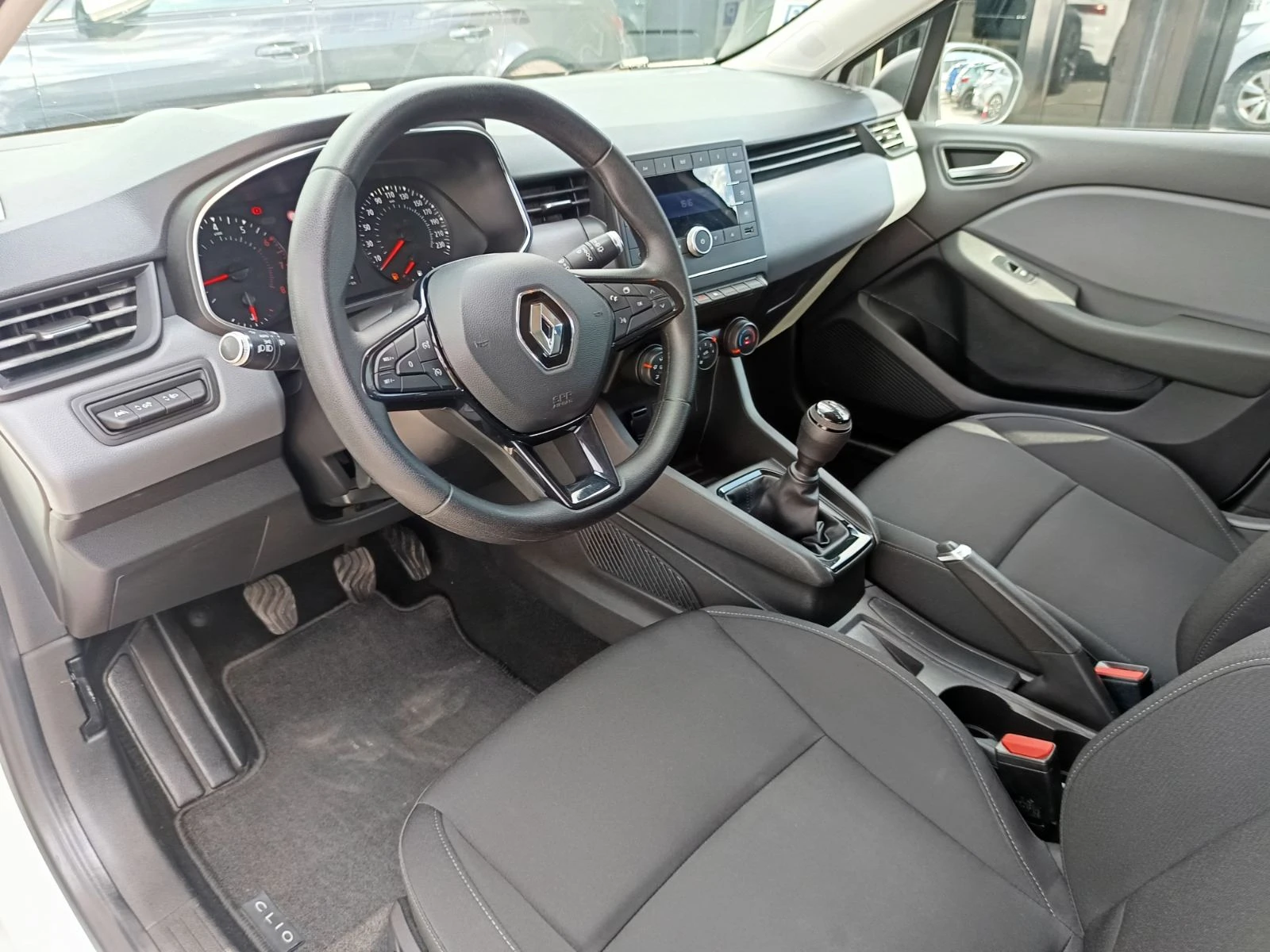 Renault Clio 1.0TCe/ 100к.с./Life, снимка 10 - Автомобили и джипове - 54702695