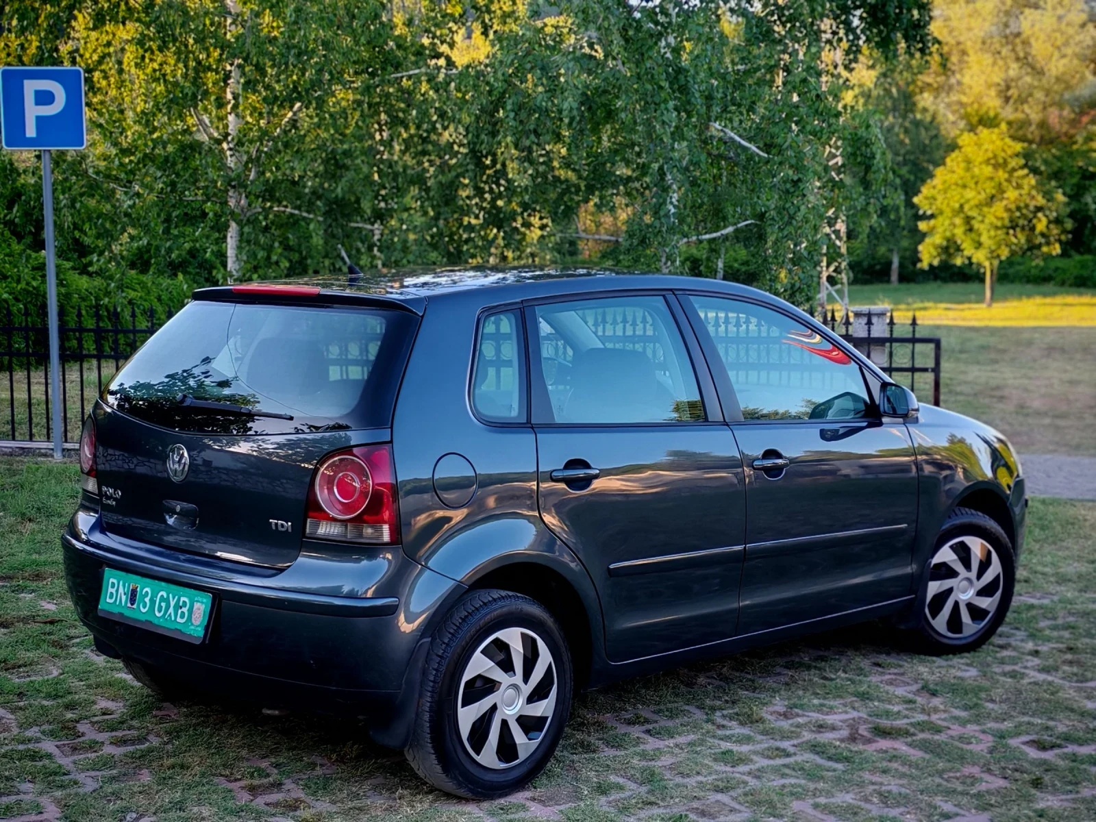 VW Polo 1.4TDI(80)* FACELIFT* FAMILY-EDITION* НОВ ВНОС* , снимка 7 - Автомобили и джипове - 55157428