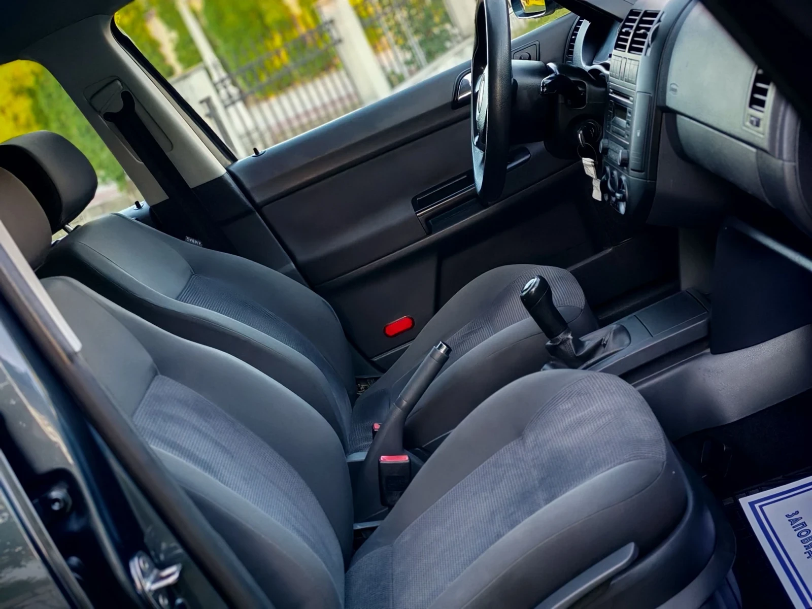 VW Polo 1.4TDI(80)* FACELIFT* FAMILY-EDITION* НОВ ВНОС* , снимка 13 - Автомобили и джипове - 55157428