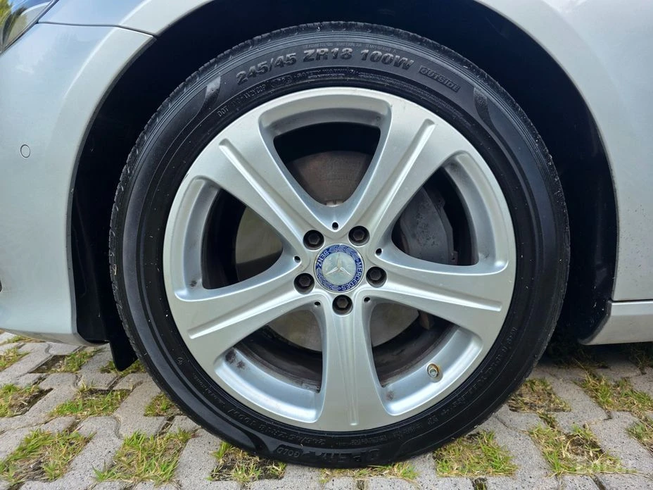 Mercedes-Benz E 300, снимка 5 - Автомобили и джипове - 55186285