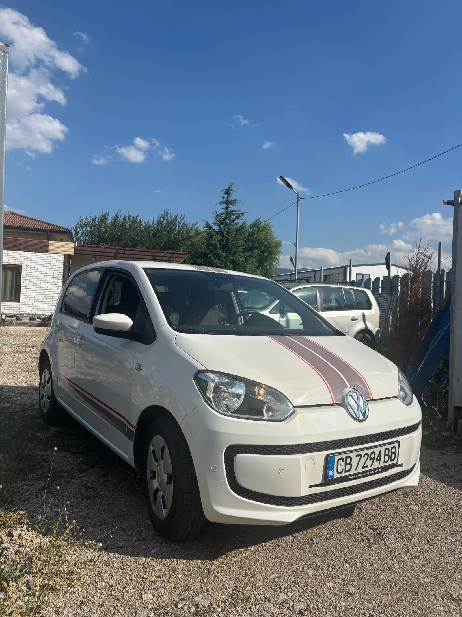 VW Up ТОП състояние нова, снимка 4 - Автомобили и джипове - 55645010