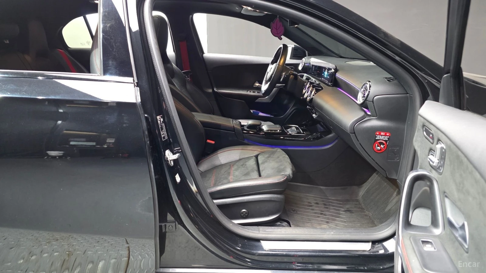 Mercedes-Benz A45 AMG 4MATIC* AMBIENT* HEADUP* ПОДГРЕВ* КАМЕРА* , снимка 10 - Автомобили и джипове - 55646737