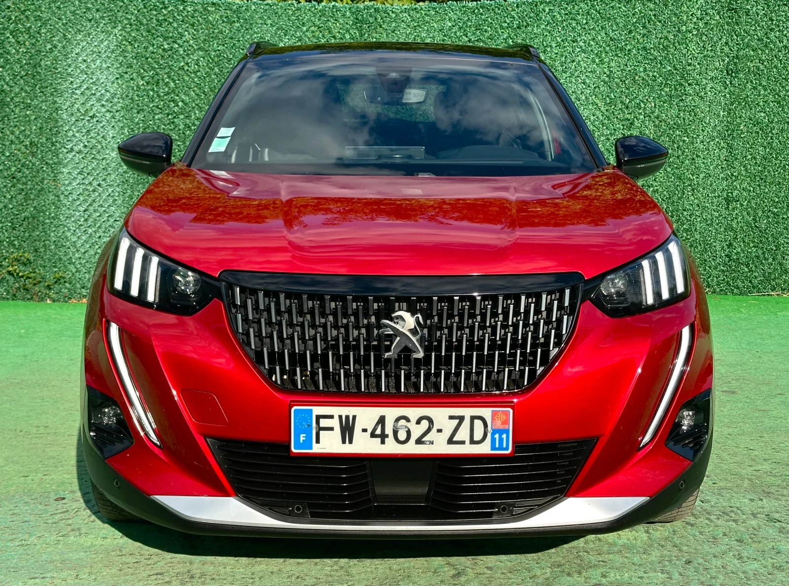 Peugeot 2008 GT-LINE / KAMERA / AMBIENT / TOP TOP, снимка 2 - Автомобили и джипове - 55674822