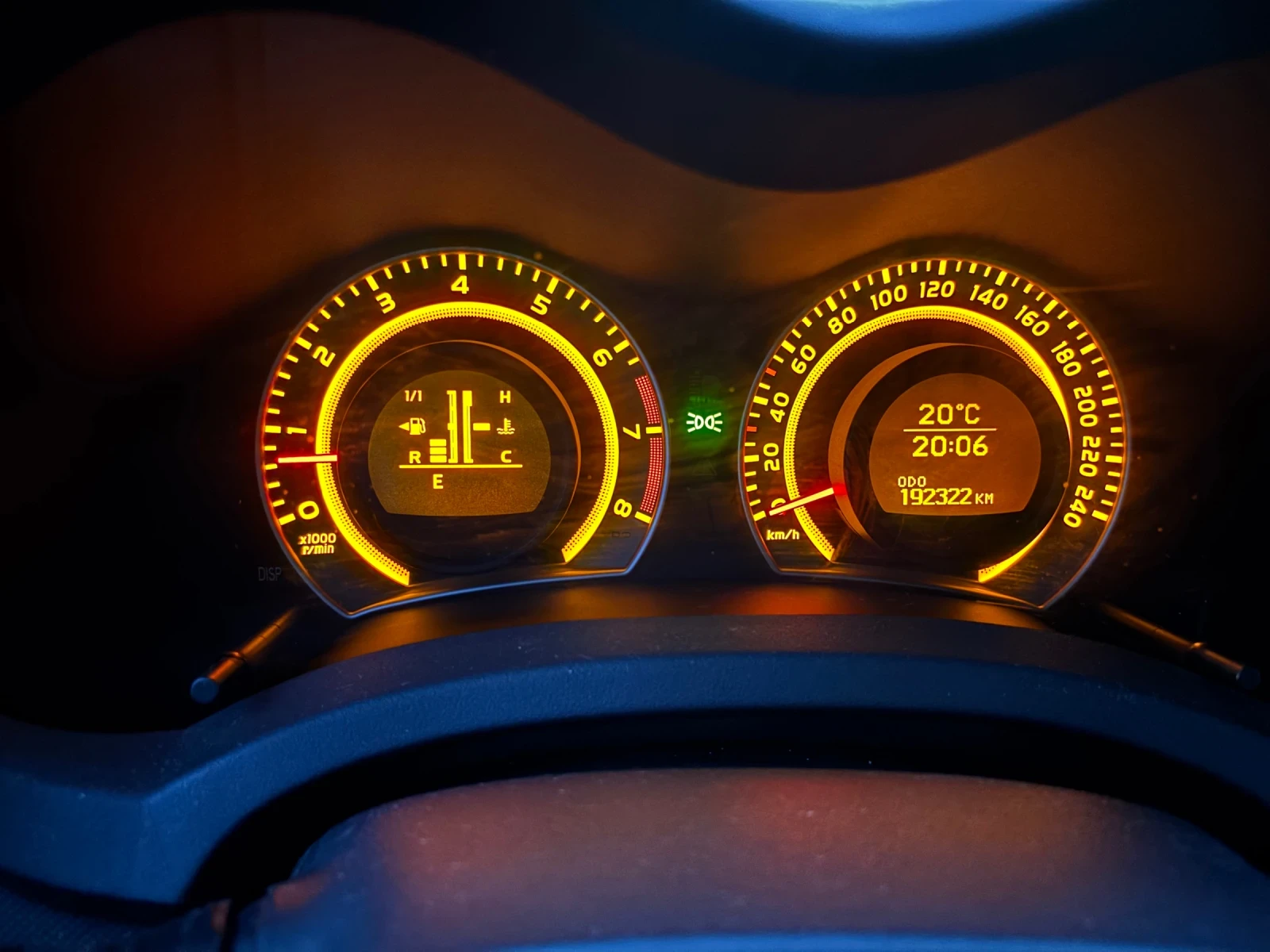 Toyota Auris + Газова уредба, снимка 10 - Автомобили и джипове - 56028251