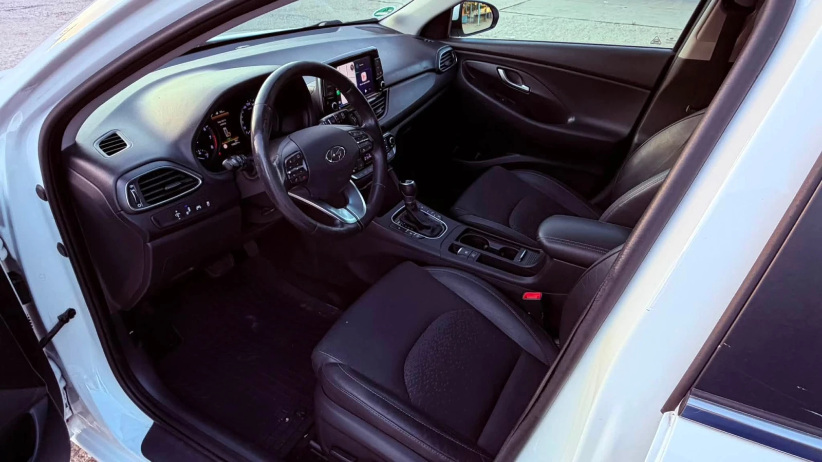 Hyundai I30  1.4 TGDI Premium, снимка 8 - Автомобили и джипове - 55891007