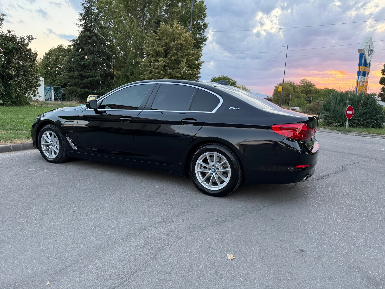BMW 530 iPerformance E-Drive, снимка 6 - Автомобили и джипове - 55952069