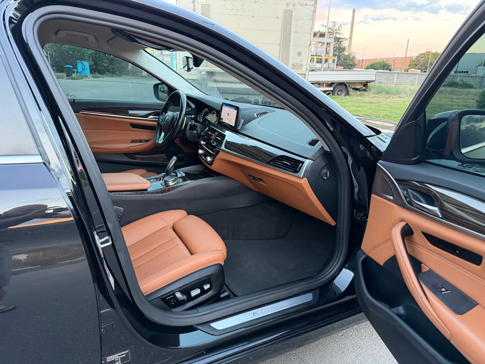 BMW 530 iPerformance E-Drive, снимка 8 - Автомобили и джипове - 55952069