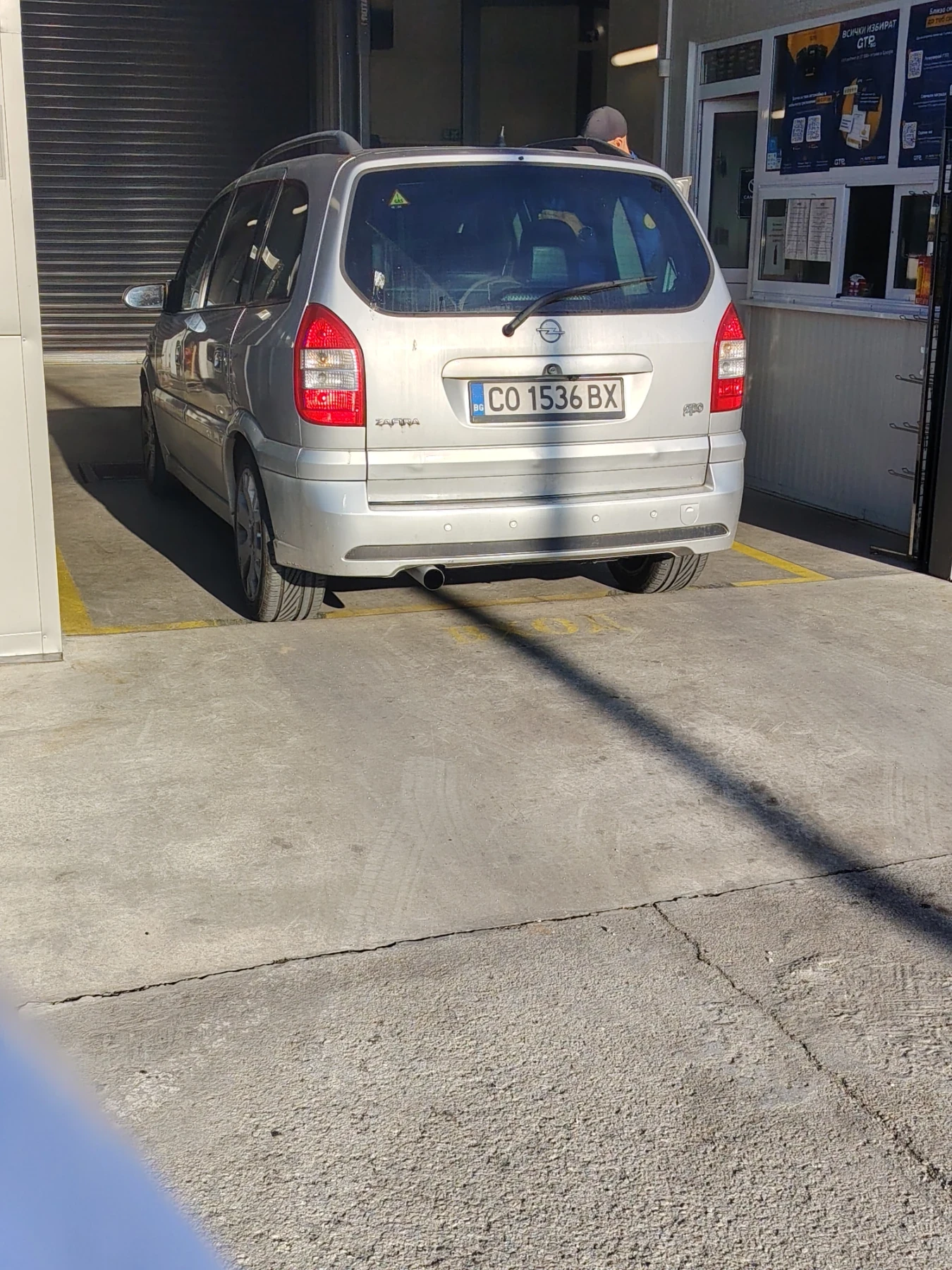Opel Zafira OPC 2.0t 270 кс, снимка 9 - Автомобили и джипове - 56011348