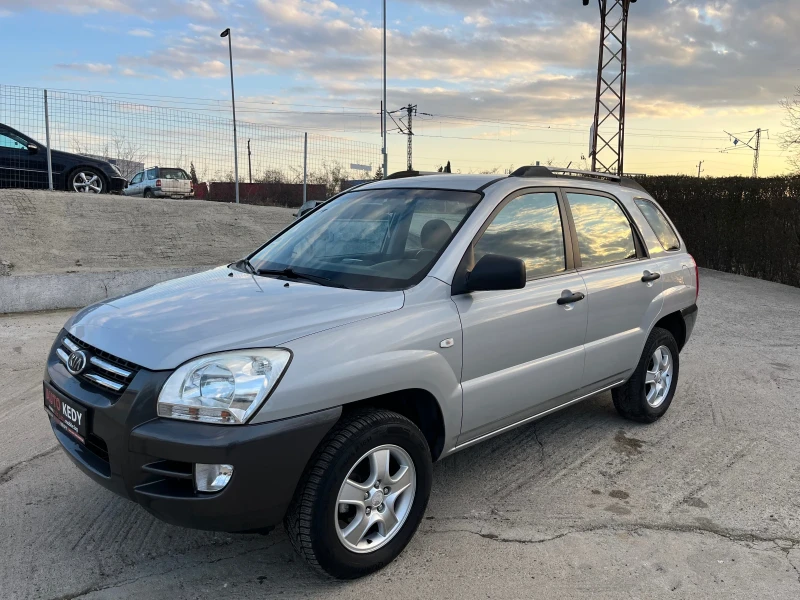 Kia Sportage 2.0i, снимка 2 - Автомобили и джипове - 48910657