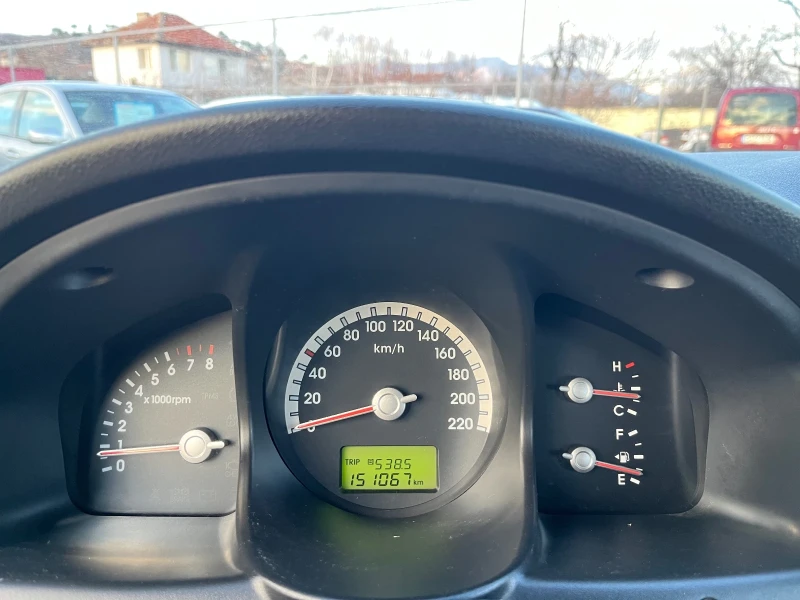 Kia Sportage 2.0i, снимка 10 - Автомобили и джипове - 48910657