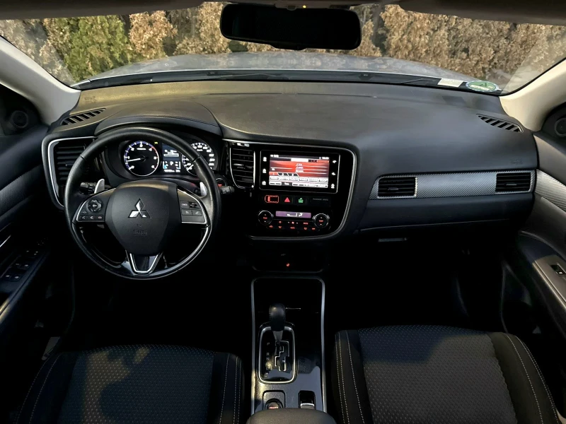 Mitsubishi Outlander Edition 100+ /4x4, снимка 6 - Автомобили и джипове - 51818178