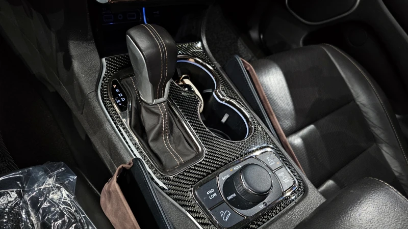 Jeep Grand cherokee 3.6 SUMMIT WK2 autogeorge.com, снимка 8 - Автомобили и джипове - 52799969