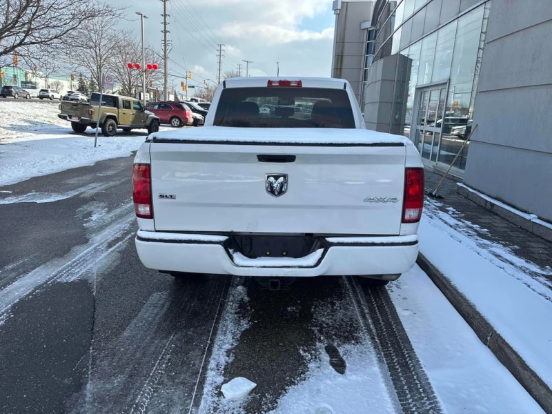 Dodge RAM 1500 * Tradesman * CARFAX * БЕЗ ПЪРВОНАЧАЛНА ВНОСКА, снимка 4 - Автомобили и джипове - 52869265