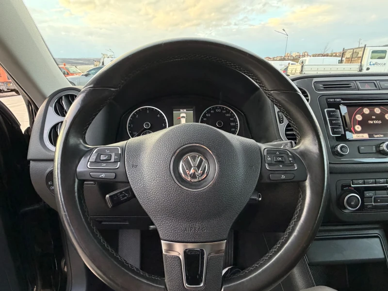 VW Tiguan 2.0TDI / 140 hp /4x4 / Park assist /Face/Top, снимка 11 - Автомобили и джипове - 52976581