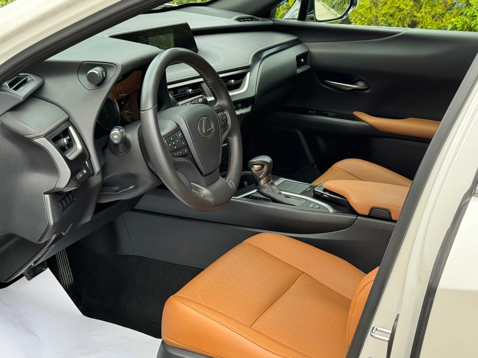 Lexus UX 250h 2.0HYBRID-184КС-KEYLESS-ПОДГРЕВ-НАВИ-LED-99X.KM!!  - изображение 9