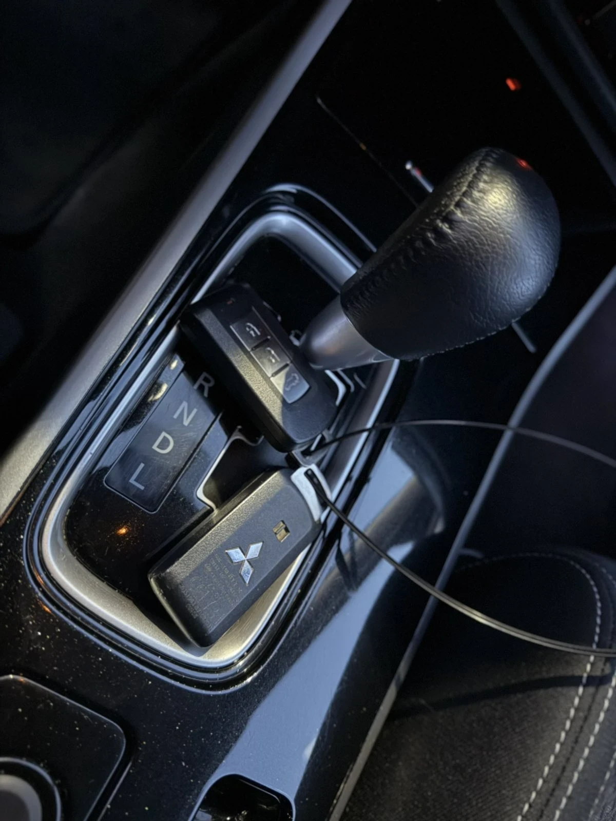 Mitsubishi Outlander Edition 100+ /4x4 | Mobile.bg   17