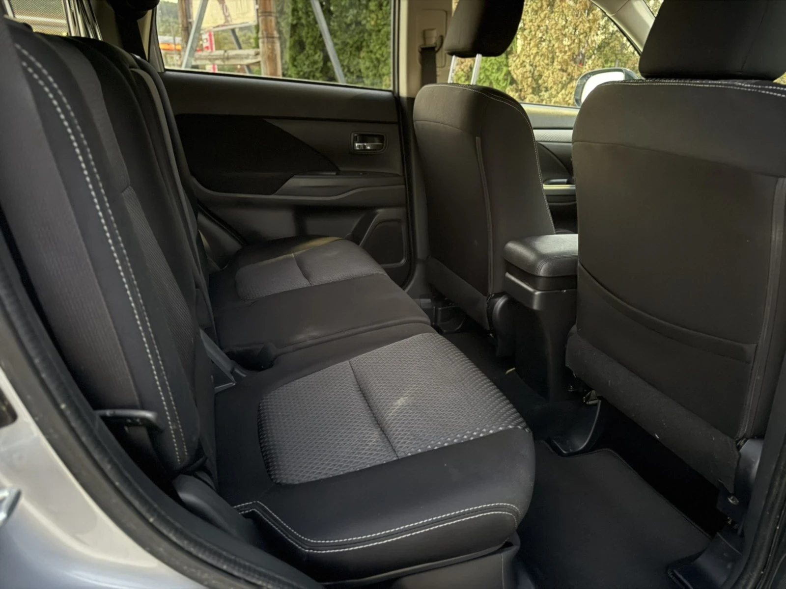Mitsubishi Outlander Edition 100+ /4x4 - изображение 10