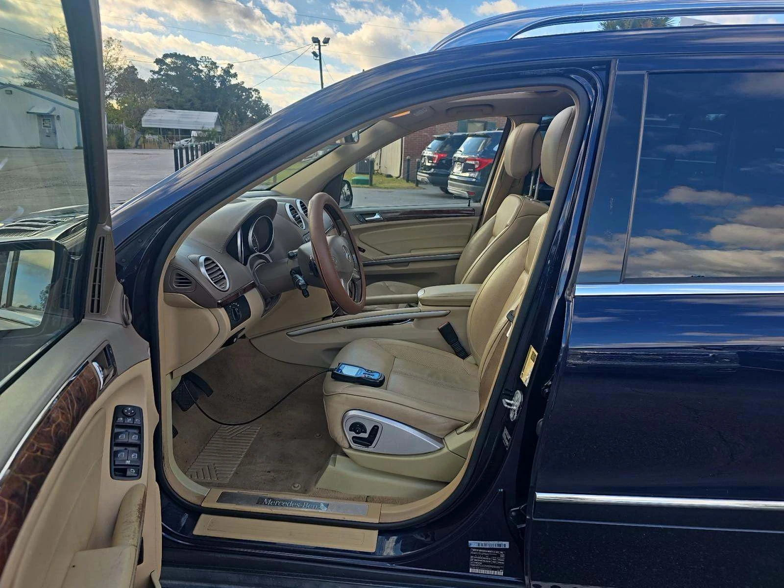 Mercedes-Benz GL 500 AMG PK* BI-XENON* ПОДГРЕВ* ОБДУХ* 7МЕСТА* KEYLESS* - изображение 7