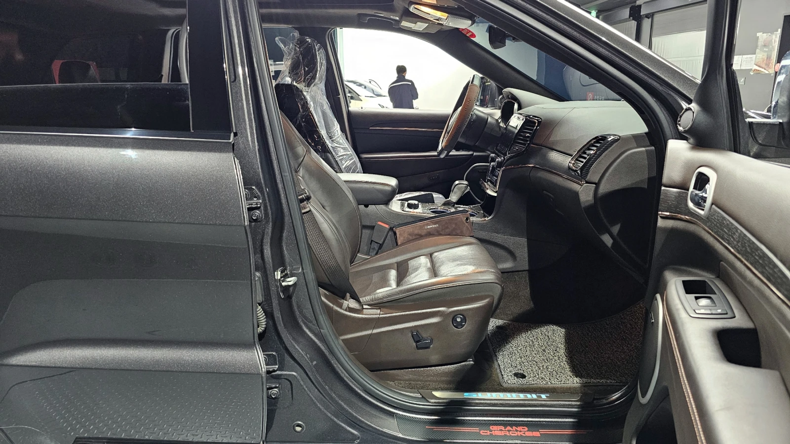 Jeep Grand cherokee 3.6 SUMMIT WK2 autogeorge.com - изображение 9