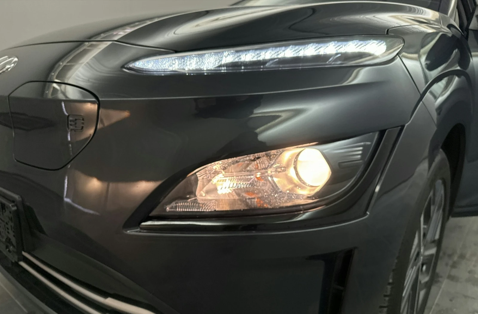 Hyundai Kona + зимни гуми, трифазна, снимка 3 - Автомобили и джипове - 54566419