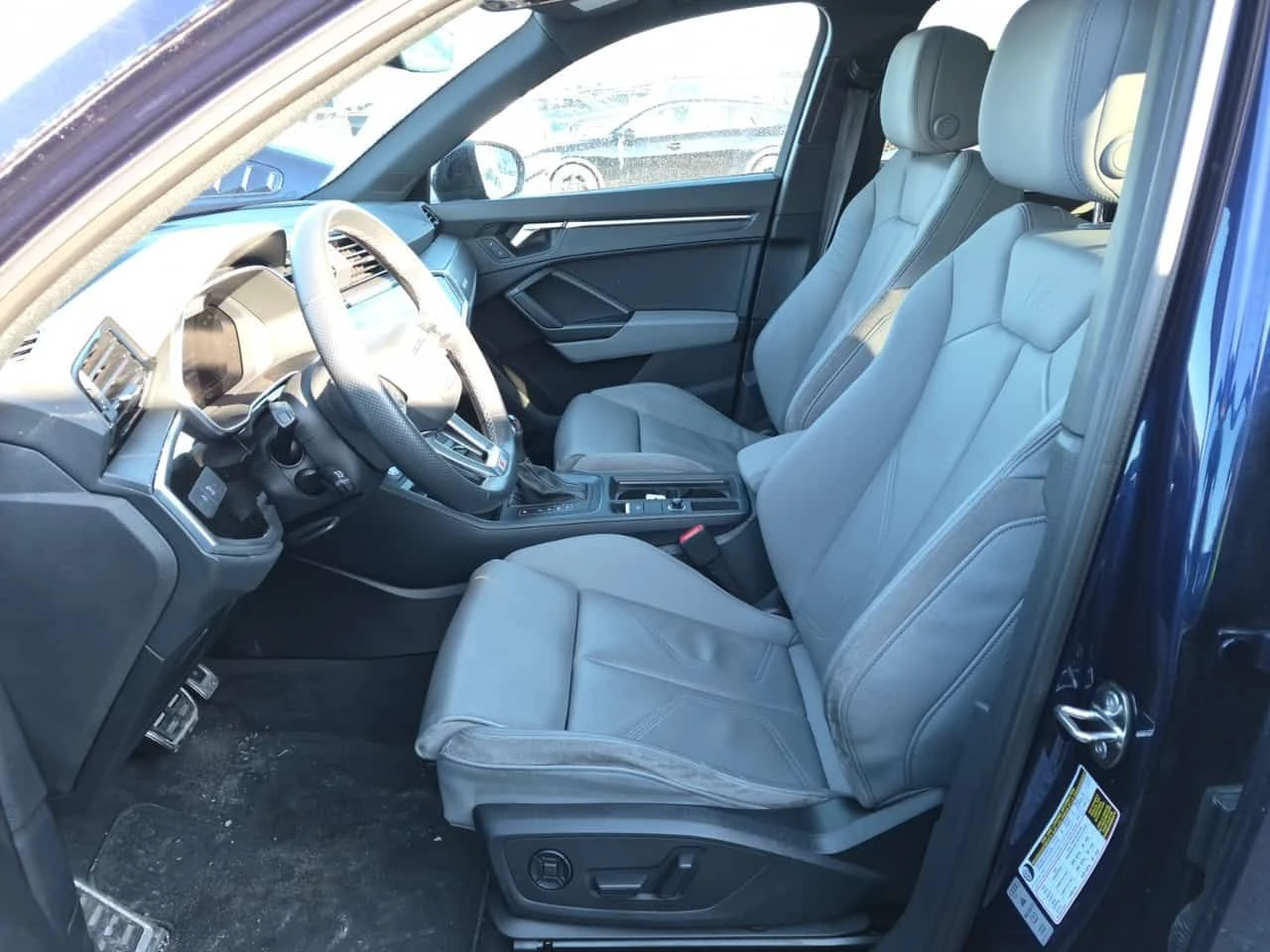 Audi Q3 S-LINE TECHNIK| PANO| 360CAM| 2 КЛЮЧА| , снимка 7 - Автомобили и джипове - 54651273