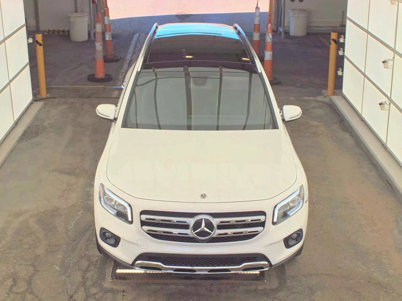 Mercedes-Benz GLB 250 4MATIC / ЛИЗИНГ, снимка 14 - Автомобили и джипове - 54693735
