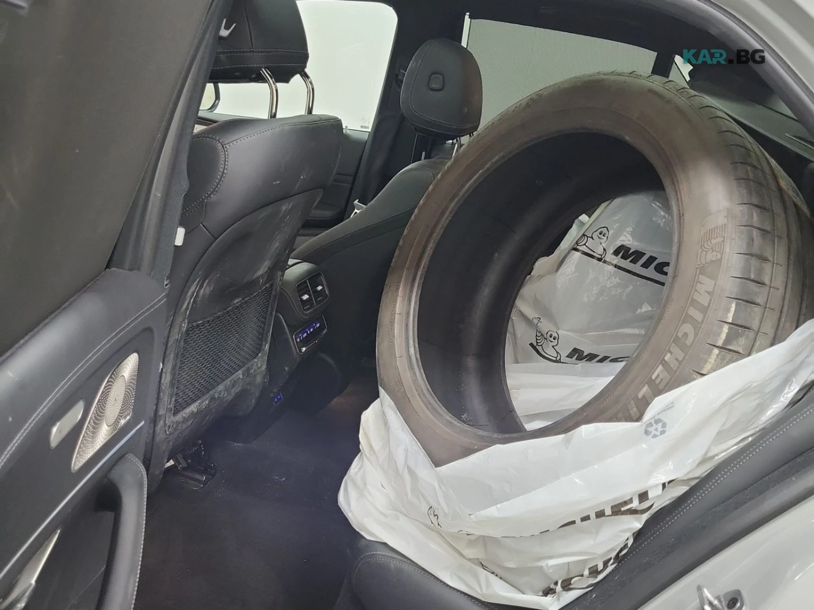 Mercedes-Benz GLE 53 4MATIC MANUFAKTUR Arabian Grey * АвтоКредит* (ЦЕНА ДО БГ), снимка 14 - Автомобили и джипове - 54839246
