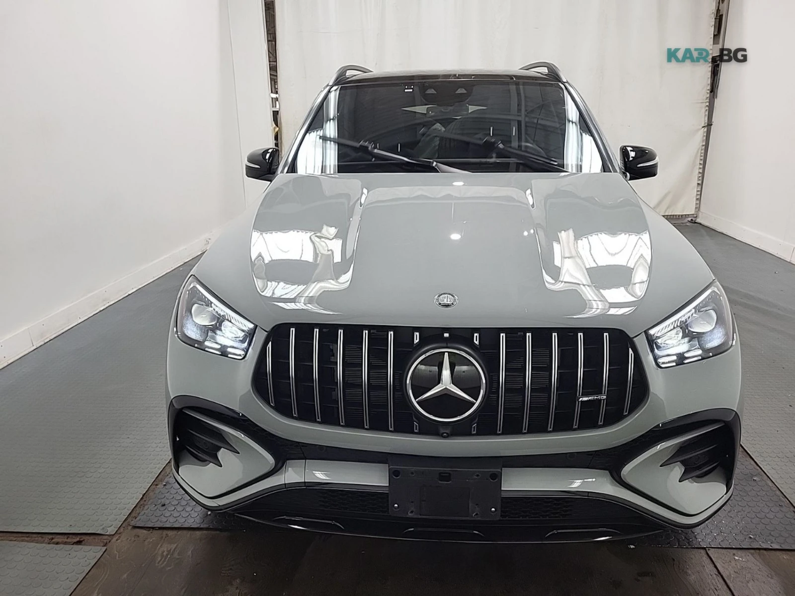 Mercedes-Benz GLE 53 4MATIC MANUFAKTUR Arabian Grey * АвтоКредит* (ЦЕНА ДО БГ), снимка 2 - Автомобили и джипове - 54839246