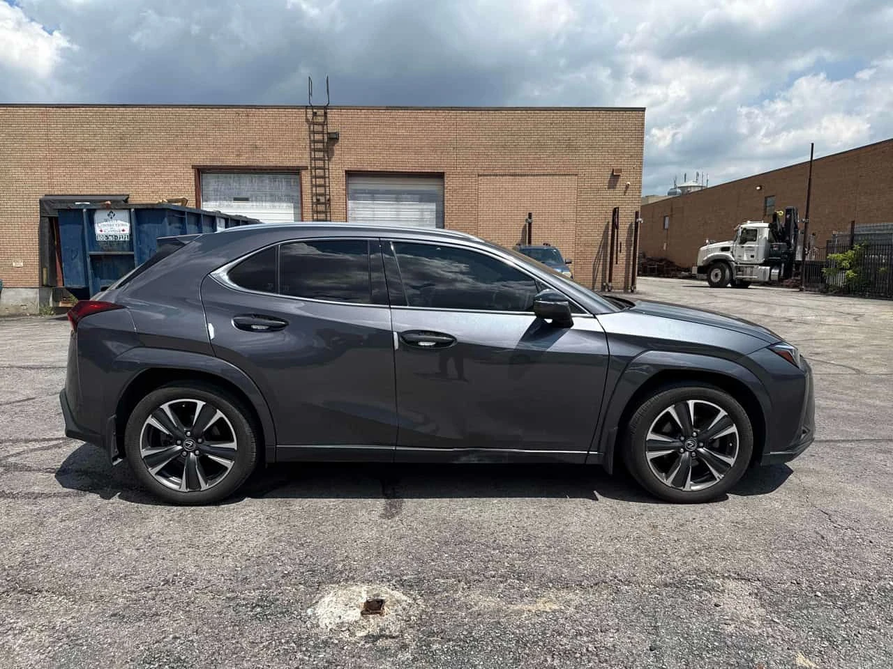 Lexus UX * 250h * АВТОКРЕДИТ БЕЗ ПЪРВОНАЧАЛНА ВНОСКА* , снимка 3 - Автомобили и джипове - 55230679
