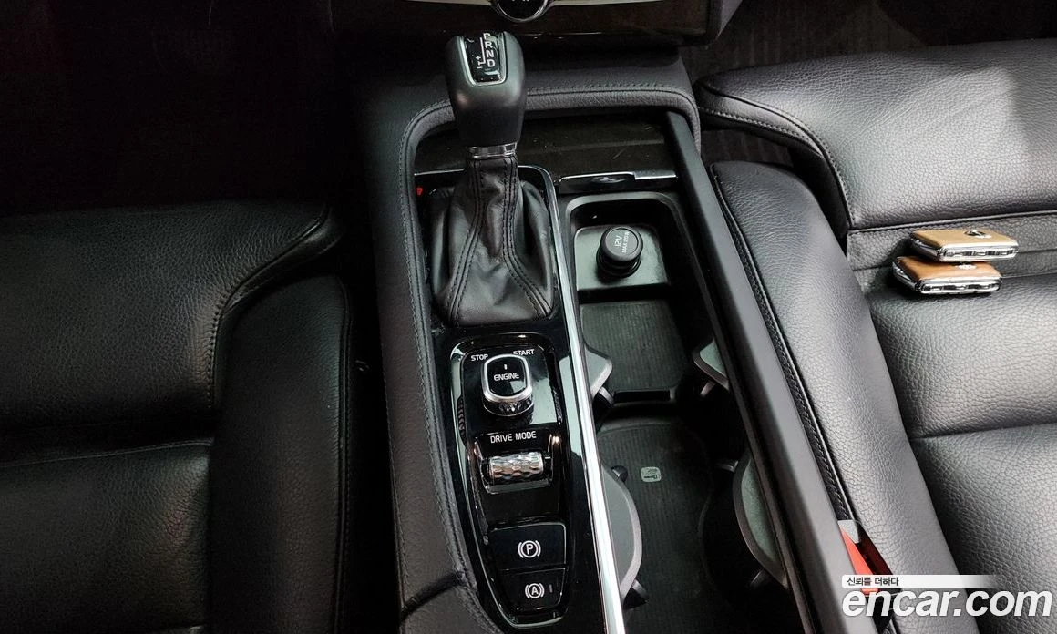 Volvo Xc90 D5 Momentum, снимка 9 - Автомобили и джипове - 56123223