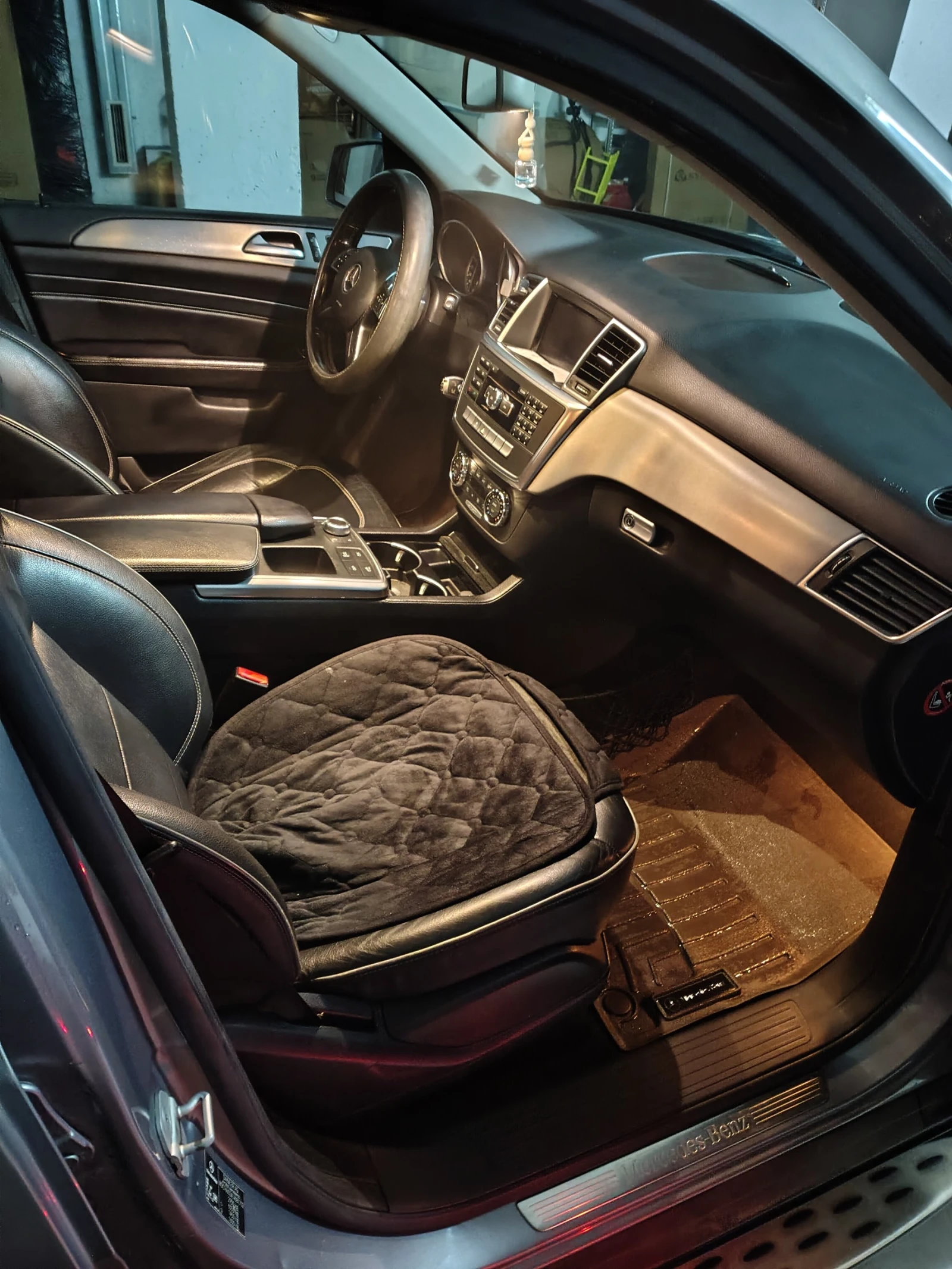 Mercedes-Benz ML 350 facelift, снимка 8 - Автомобили и джипове - 56350165