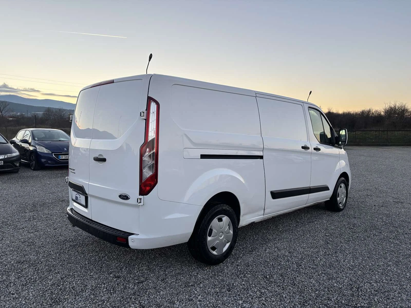 Ford Transit Custom 2.0, EURO 6, Нов Внос - изображение 5