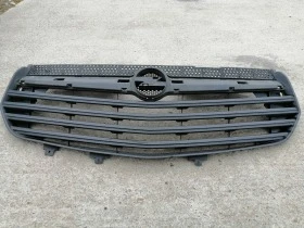 Оригинална решетка за Опел Виваро 2014-2019г....93868859...., снимка 2