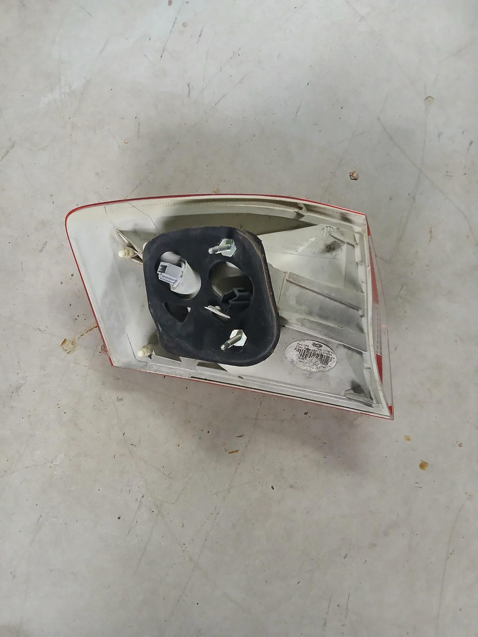 Десен стоп Ford Kuga 2010г , снимка 3 - Части - 56679782