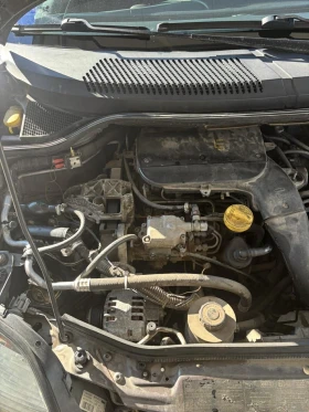 Renault Megane - 1600 € / 3129.33 лв. - 82163436 9