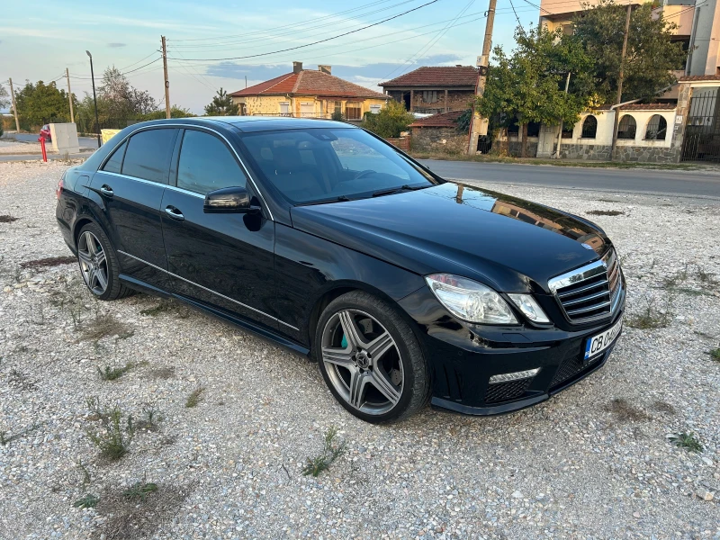 Mercedes-Benz E 500 5.5 AMG 4MATIC, снимка 2 - Автомобили и джипове - 47698377