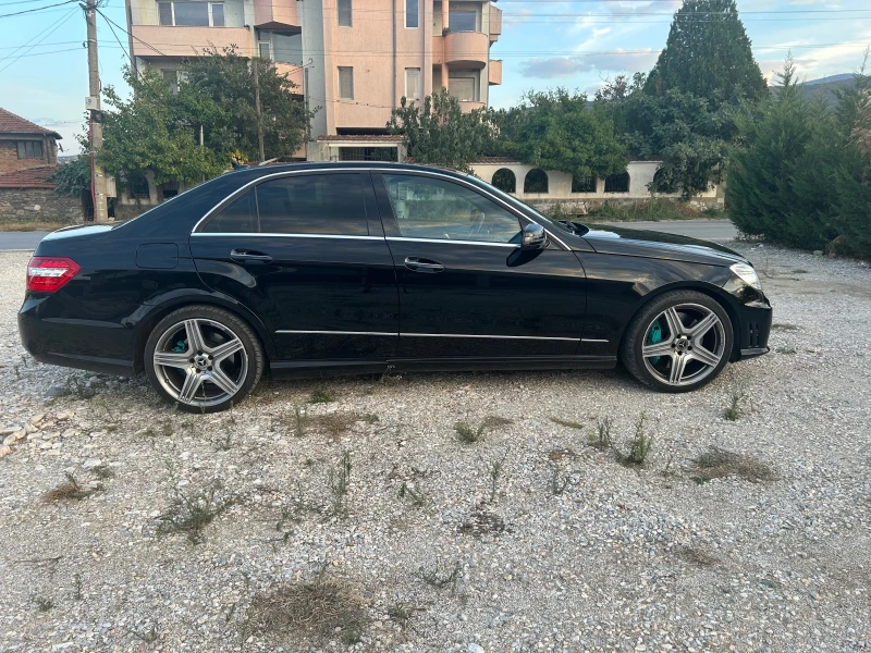 Mercedes-Benz E 500 5.5 AMG 4MATIC, снимка 5 - Автомобили и джипове - 47359014