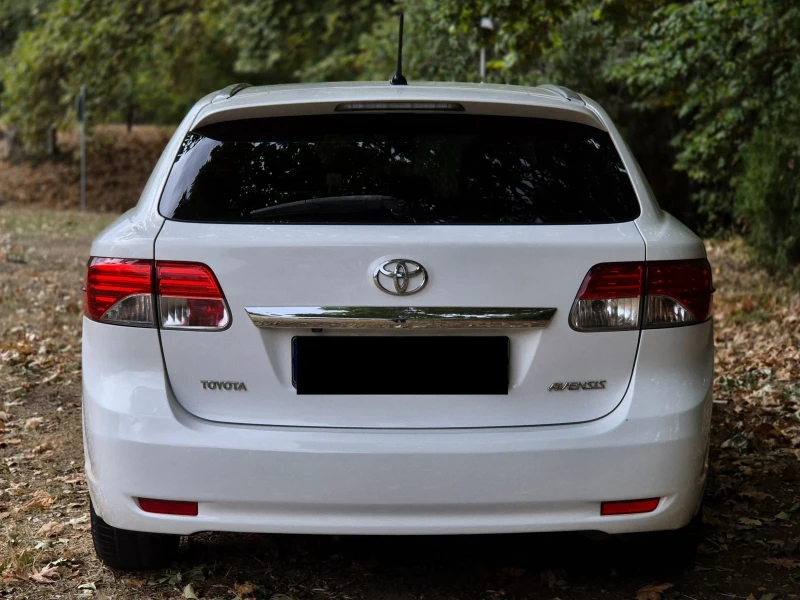 Toyota Avensis 2.0 D4D FACELIFT , снимка 5 - Автомобили и джипове - 47474326