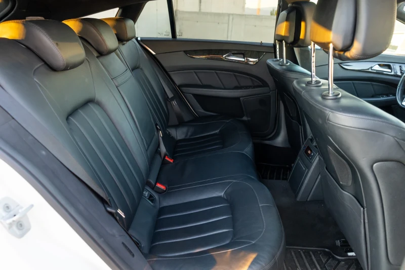Mercedes-Benz CLS 500 AMG 4matic, снимка 16 - Автомобили и джипове - 52695629