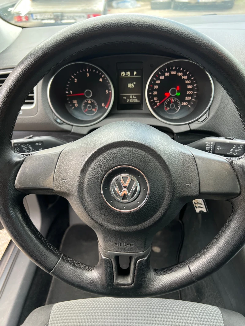 VW Golf * 1.6 TDI* 105hp* DSG* , снимка 12 - Автомобили и джипове - 52021631