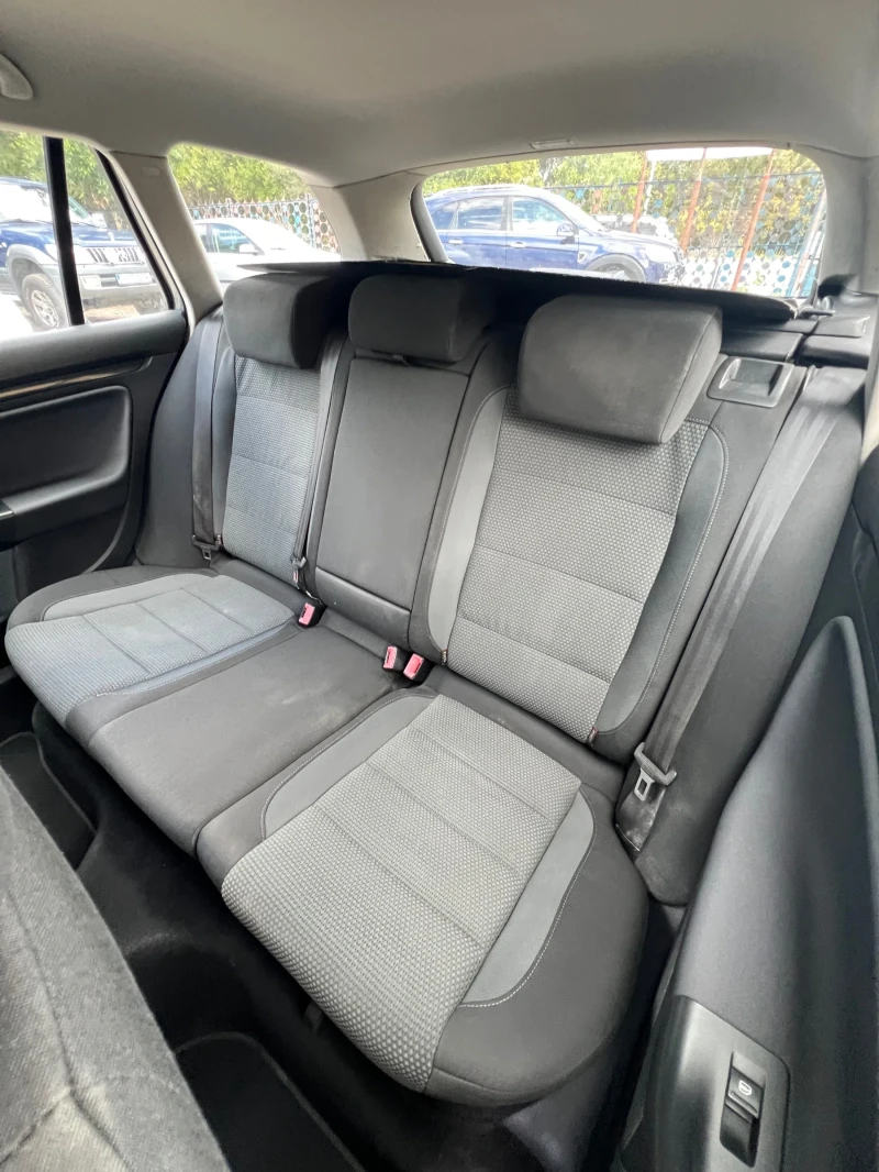 VW Golf * 1.6 TDI* 105hp* DSG* , снимка 10 - Автомобили и джипове - 52021631