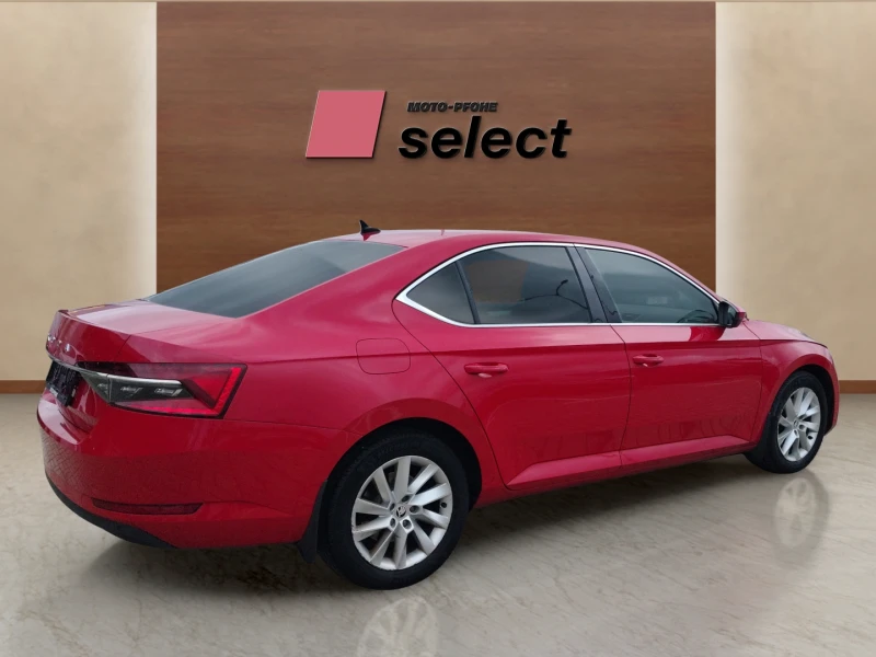Skoda Superb 2.0, снимка 5 - Автомобили и джипове - 52768568