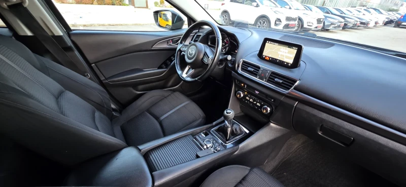 Mazda 3 2.0i 120k.c EURO 6B , снимка 15 - Автомобили и джипове - 52854527