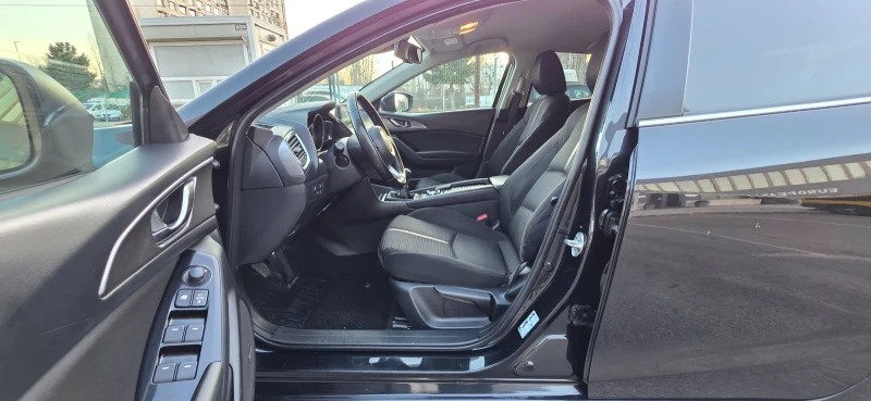 Mazda 3 2.0i 120k.c EURO 6B , снимка 8 - Автомобили и джипове - 52854527