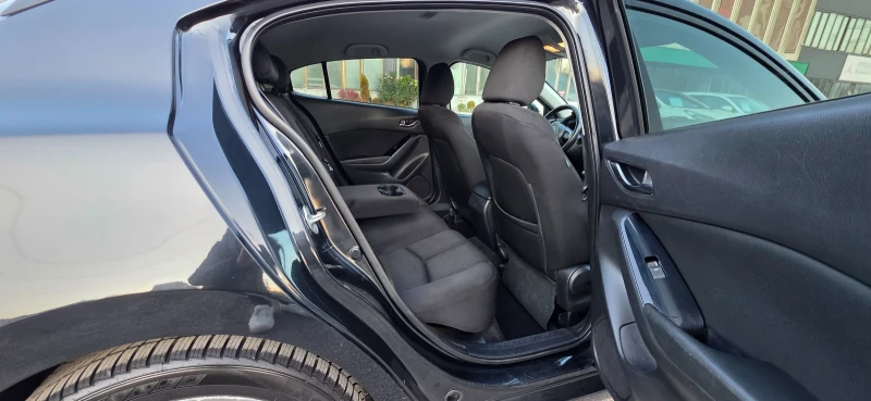 Mazda 3 2.0i 120k.c EURO 6B , снимка 12 - Автомобили и джипове - 52854527