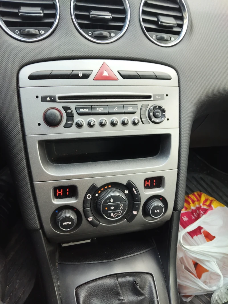 Peugeot 308 1.6 HDI , снимка 2 - Автомобили и джипове - 52870349