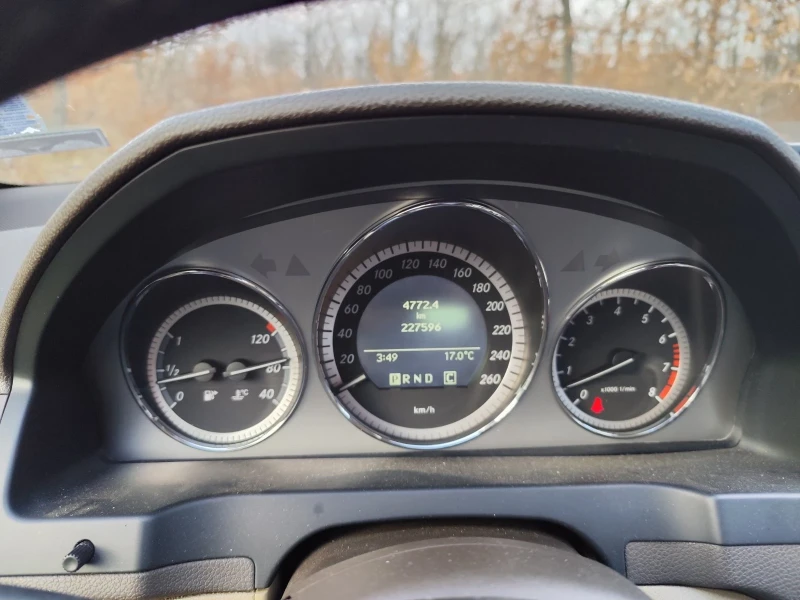 Mercedes-Benz C 350, снимка 16 - Автомобили и джипове - 53012503