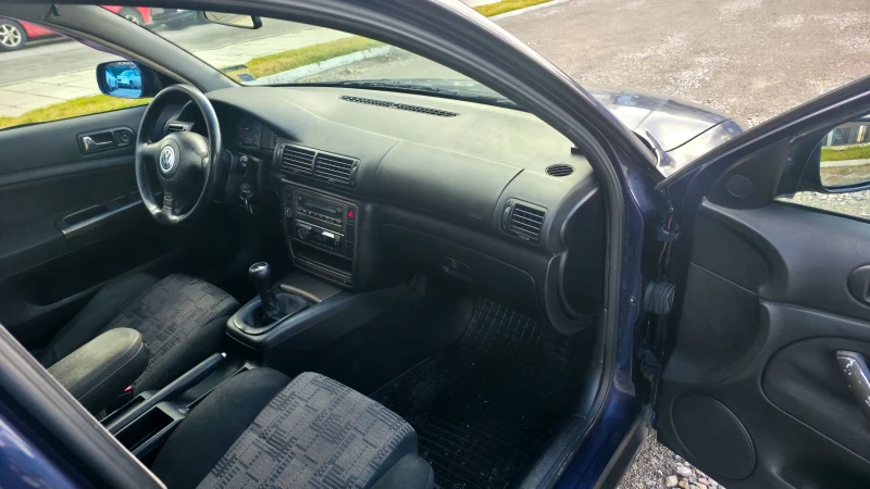 VW Passat 1.8 Бензин/Газов инжекцион, снимка 13 - Автомобили и джипове - 53402426