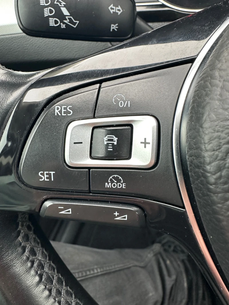 VW Passat 2.0TDI, снимка 11 - Автомобили и джипове - 53458927