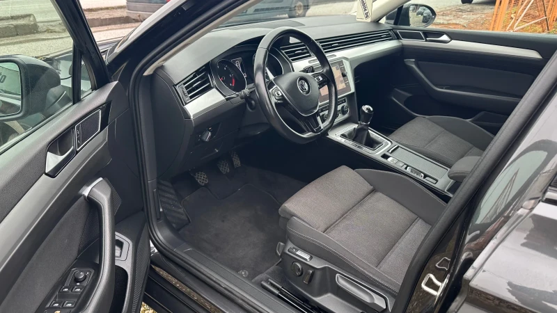 VW Passat 2.0TDI, снимка 8 - Автомобили и джипове - 53458927